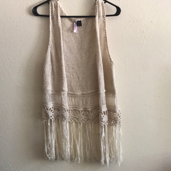Love By Design Sweaters - 🕊Cream knit cardigan